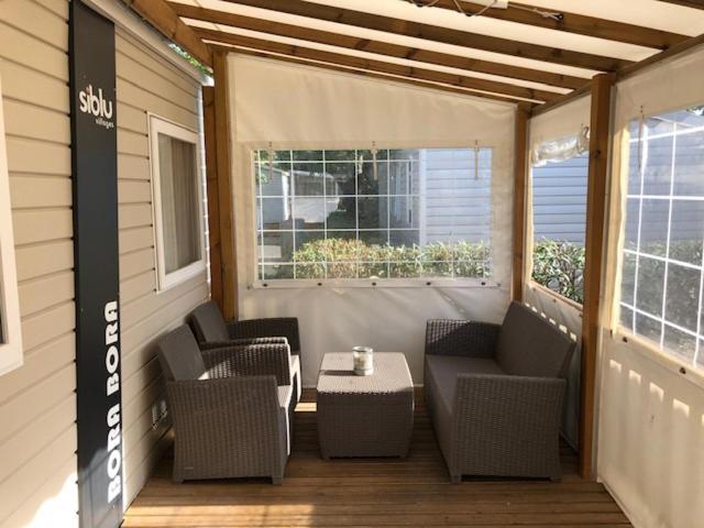 Отель Camping Les Sables Du Midi Вальрас-Пляж Экстерьер фото